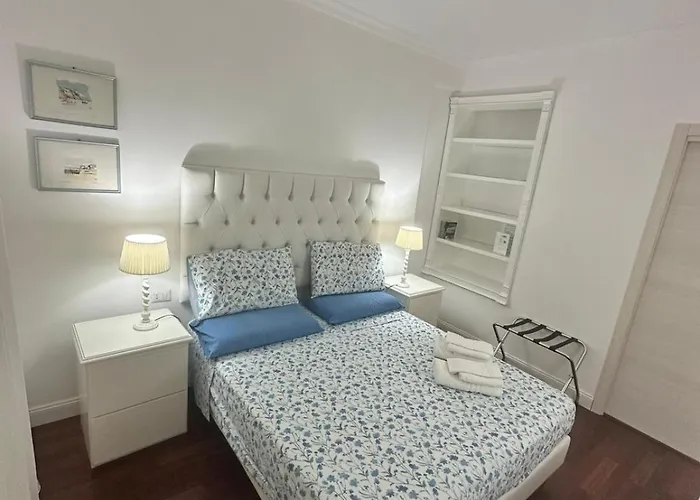 Couette-café L'orizzonte 4*